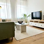 Happyside - Sm00Th - Landhaustil - Wlan - Nespresso